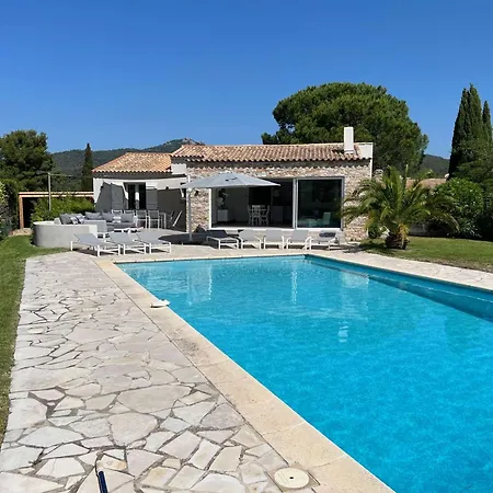 Mas Du Golfe - Climatisee Avec Piscine Privee Pour 10 Personnes Villa