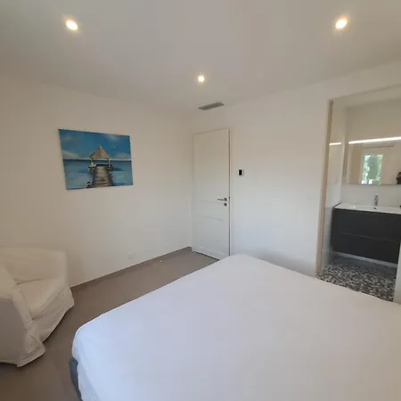 Mas Du Golfe - Climatisee Avec Piscine Privee Pour 10 Personnes *